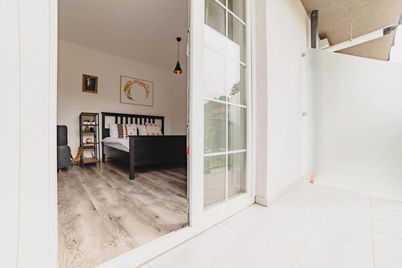 Schiller Studio 64 - Free Private Parking Brasov Exterior photo