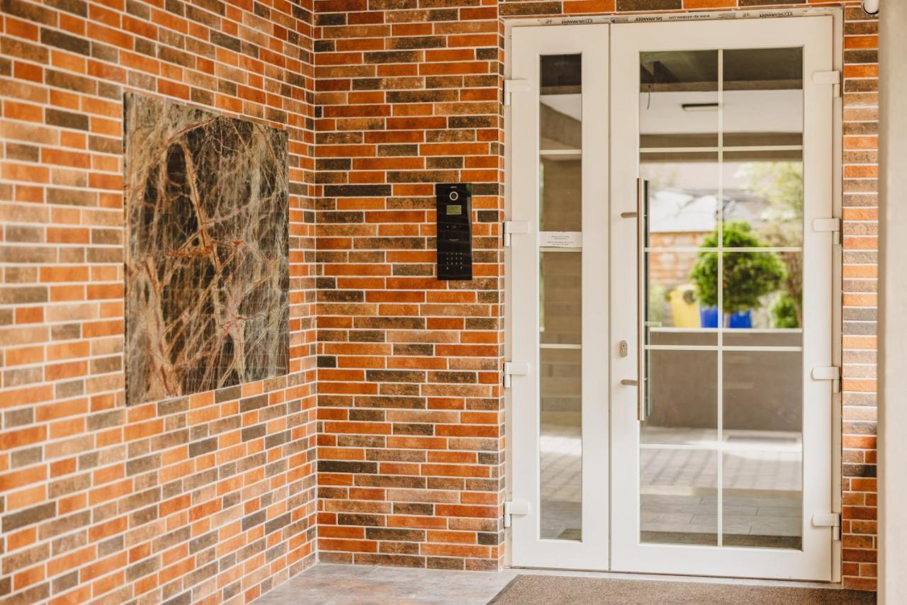 Schiller Studio 64 - Free Private Parking Brasov Exterior photo
